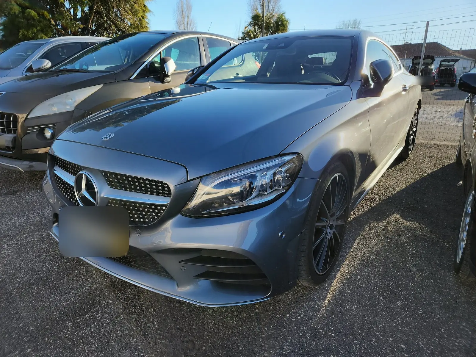 Mercedes Classe C Coupé no parque
